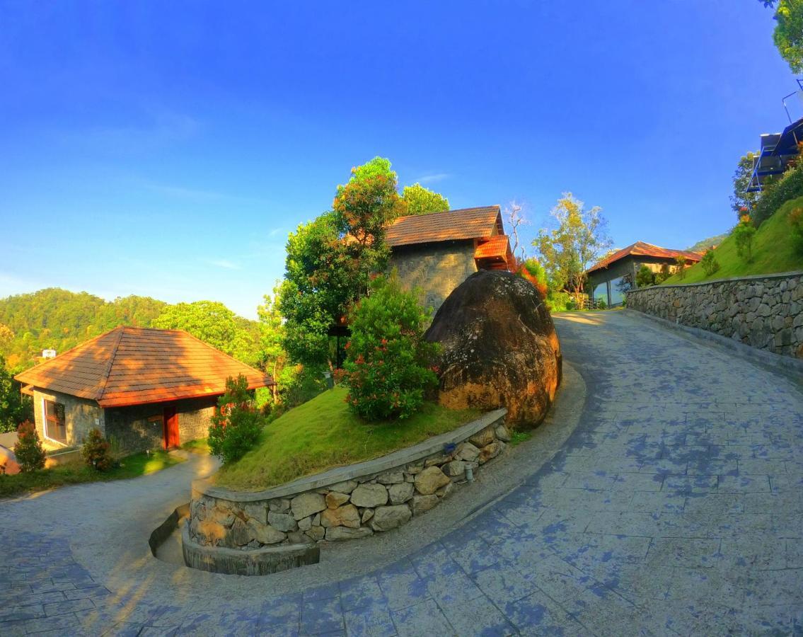 The Wild Trails Clarks Exotica , Munnar Hotel Bagian luar foto