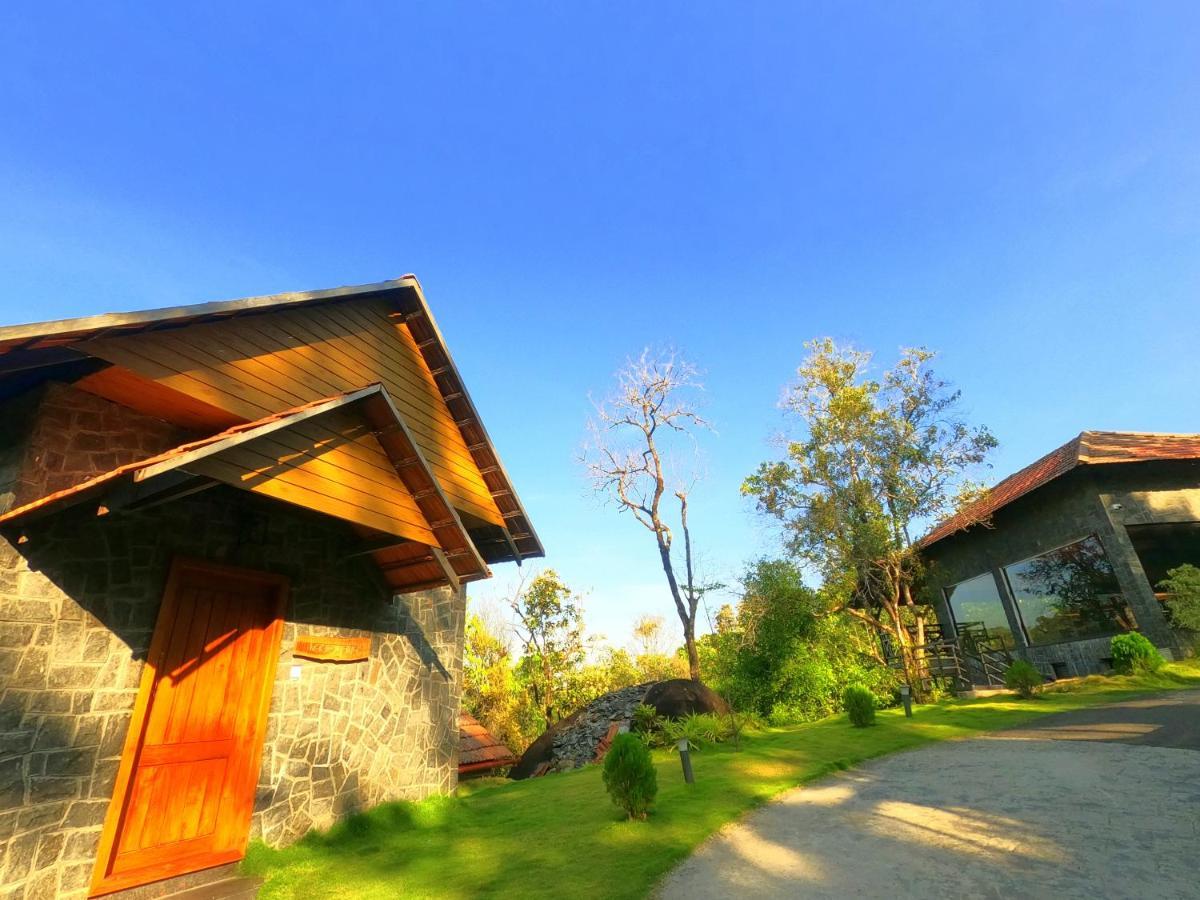 The Wild Trails Clarks Exotica , Munnar Hotel Bagian luar foto