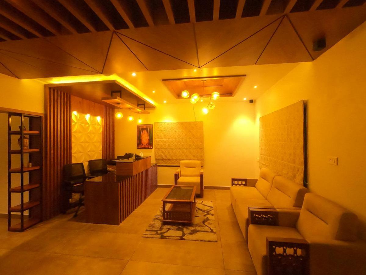 The Wild Trails Clarks Exotica , Munnar Hotel Bagian luar foto