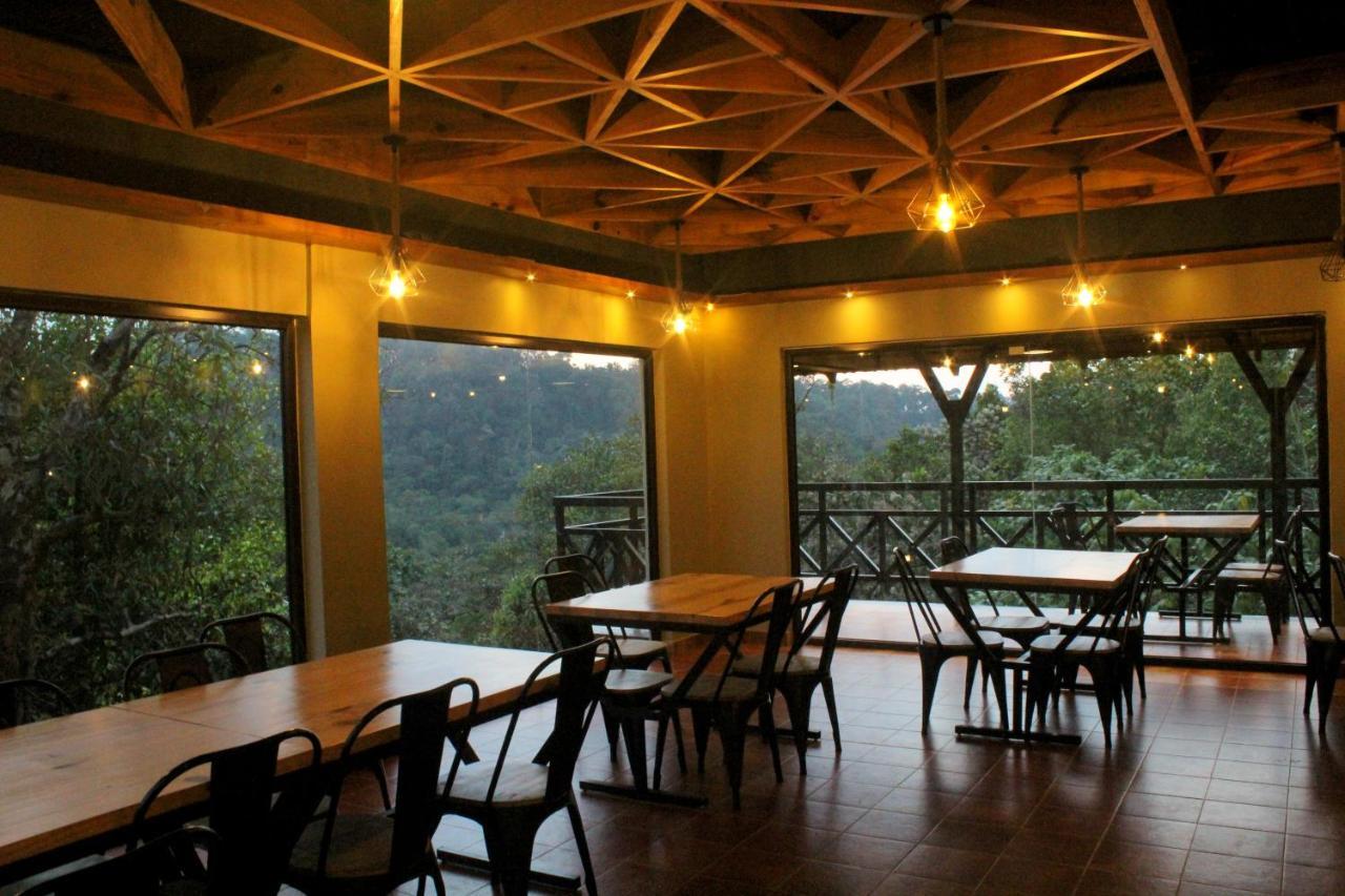 The Wild Trails Clarks Exotica , Munnar Hotel Bagian luar foto