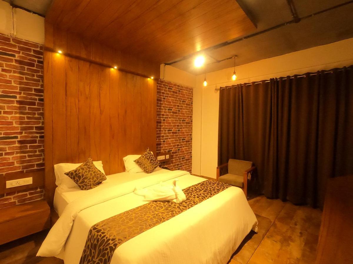 The Wild Trails Clarks Exotica , Munnar Hotel Bagian luar foto