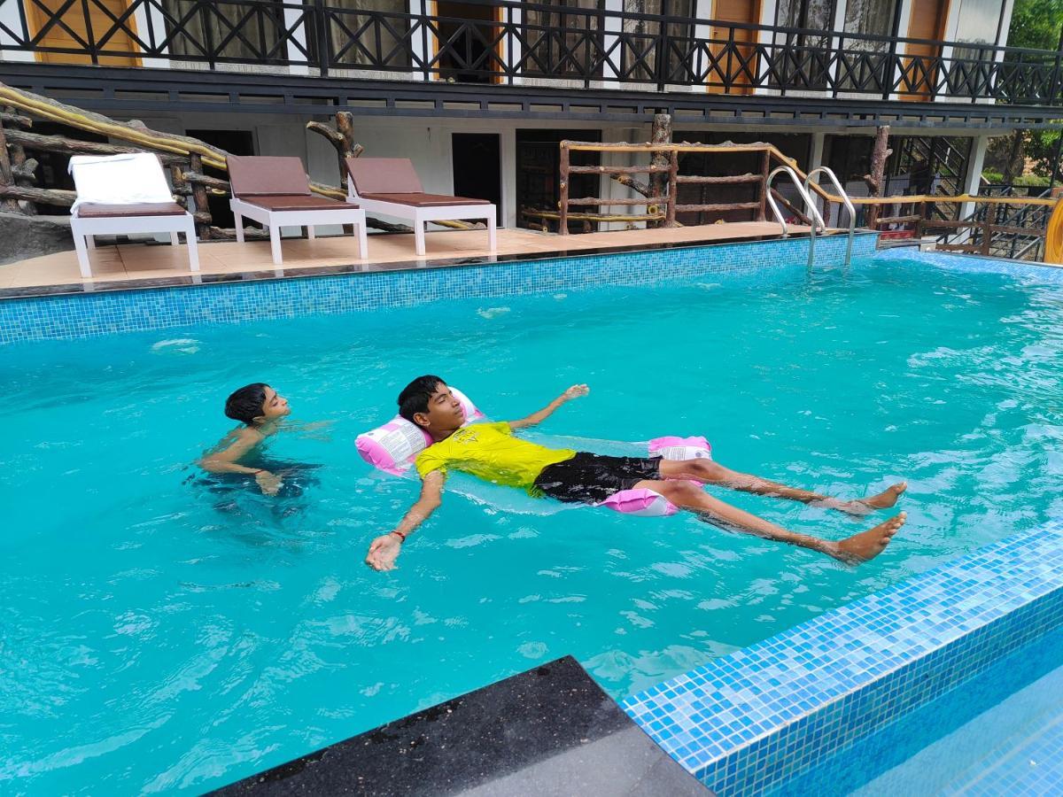 The Wild Trails Clarks Exotica , Munnar Hotel Bagian luar foto
